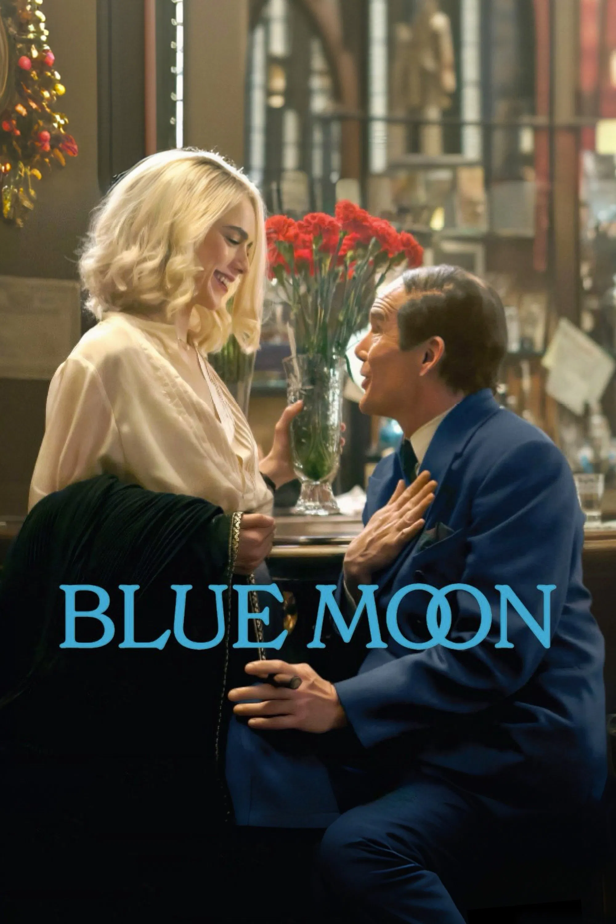 Poster chính thức của phim Phim Tâm Lý "Trăng Xanh" (Blue Moon - 2025), với sự tham gia của diễn viên Ethan Hawke và Margaret Qualley.