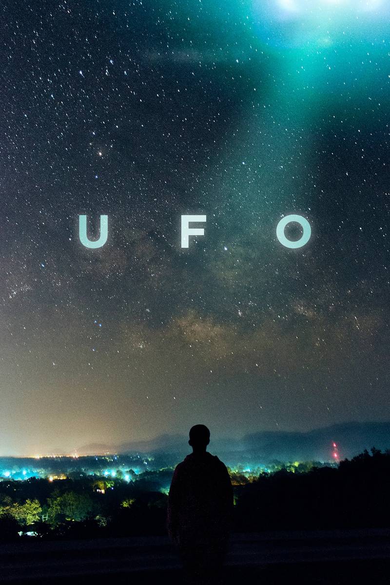 Poster chính thức của phim Phim Tài Liệu "UFO" (UFO - 2021), với sự tham gia của diễn viên Leslie Kean.