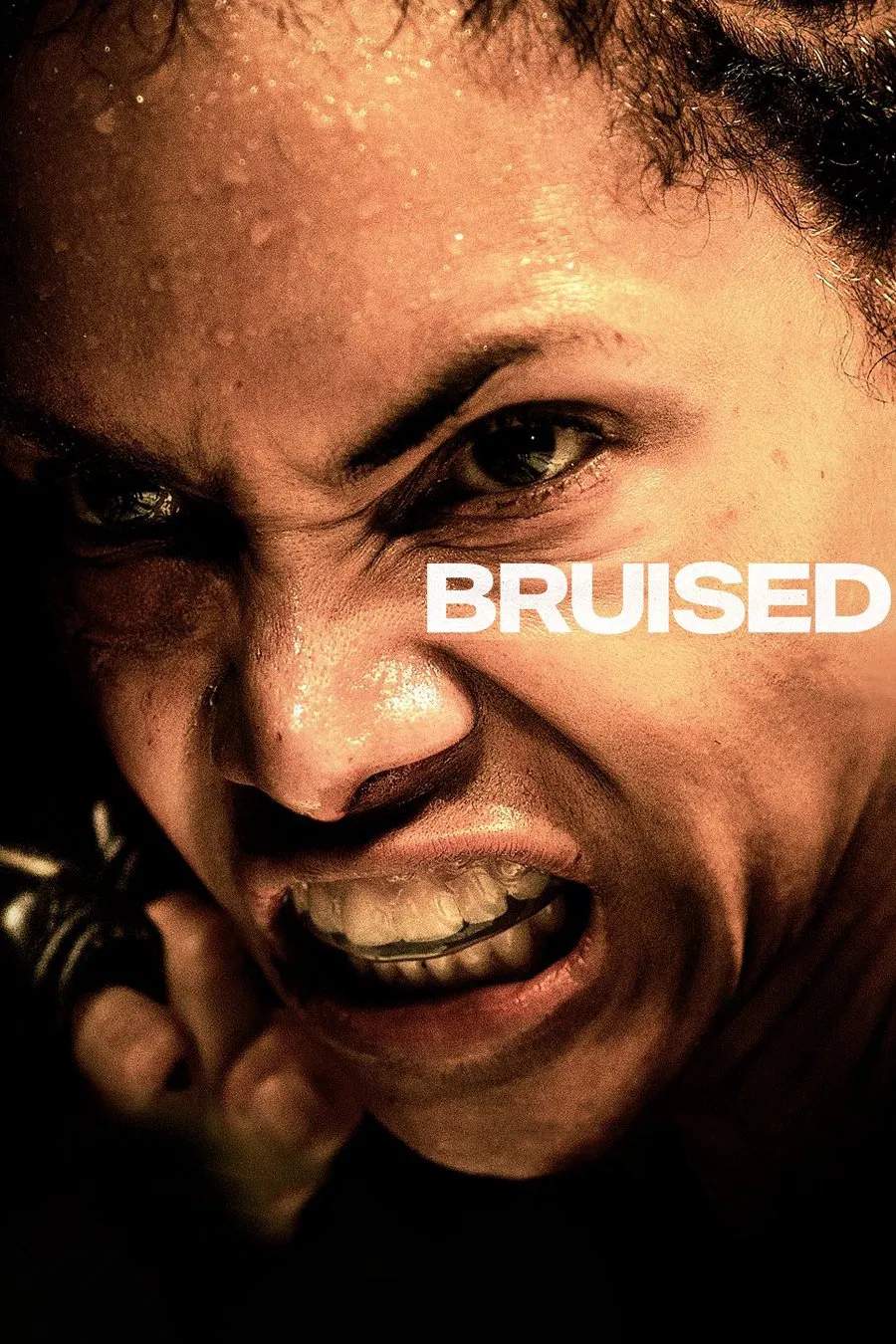 Poster chính thức của phim Phim Tâm Lý "Võ Đài Của Jackie" (Bruised - 2021), với sự tham gia của diễn viên Halle Berry và Adan Canto.