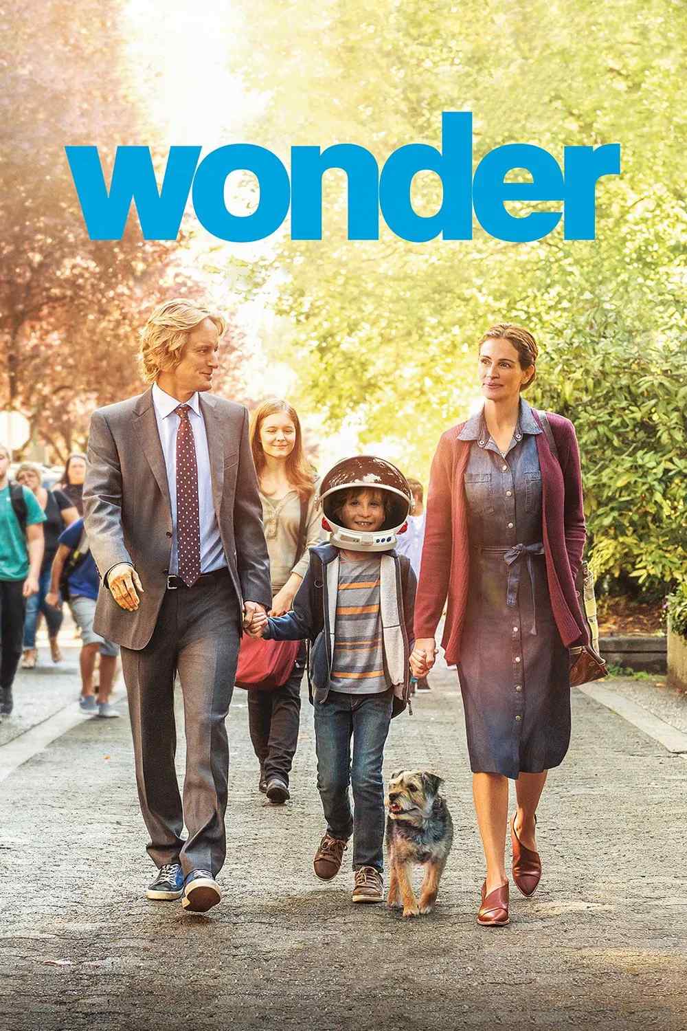Poster chính thức của phim Phim Gia Đình, Phim Tâm Lý "Wonder" (Wonder - 2017), với sự tham gia của diễn viên Jacob Tremblay và Julia Roberts.