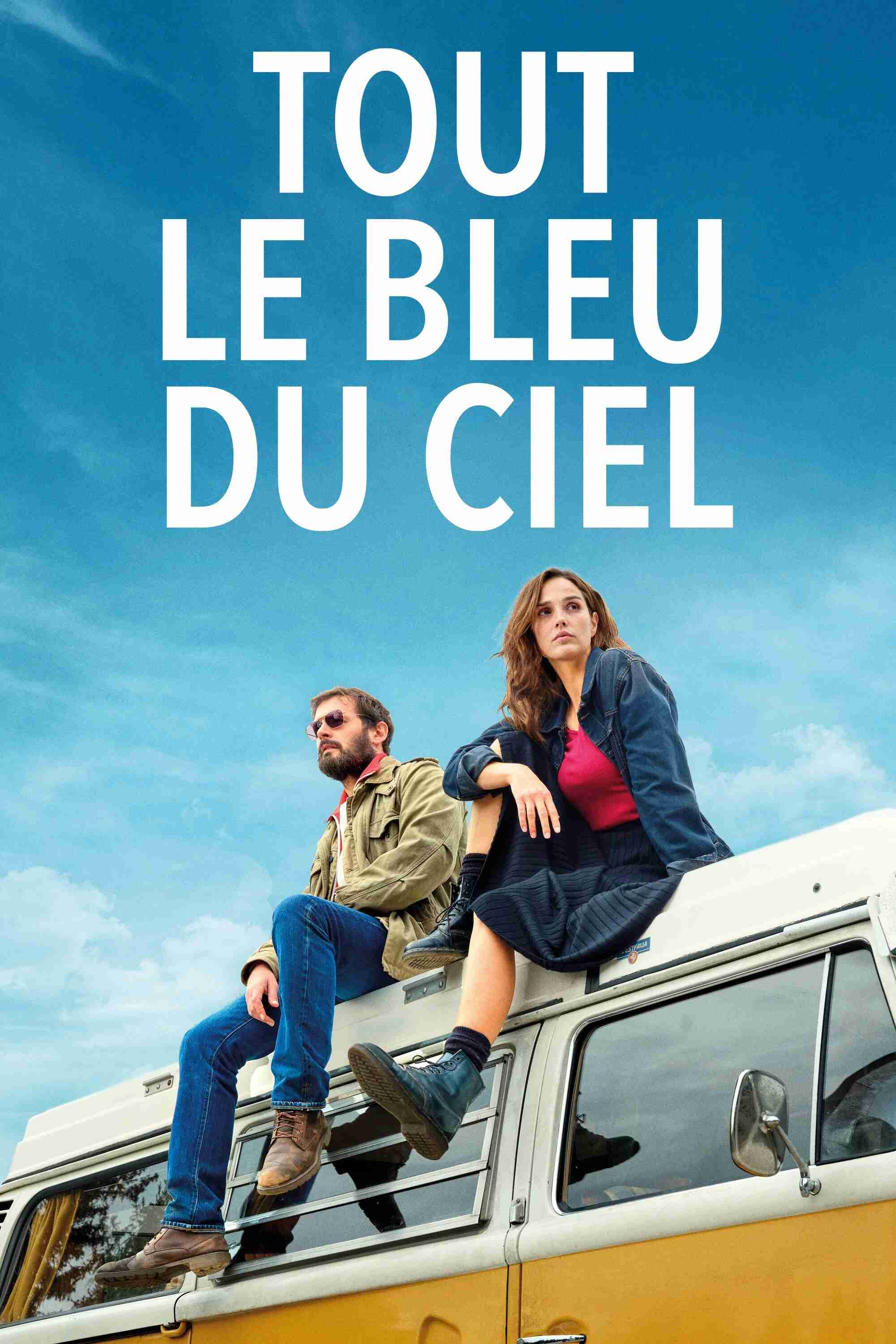 Poster chính thức của phim Phim Tâm Lý "Xanh Ngắt Bầu Trời" (All the Blue in the Sky - 2025), với sự tham gia của diễn viên Camille Lou và Hugo Becker.