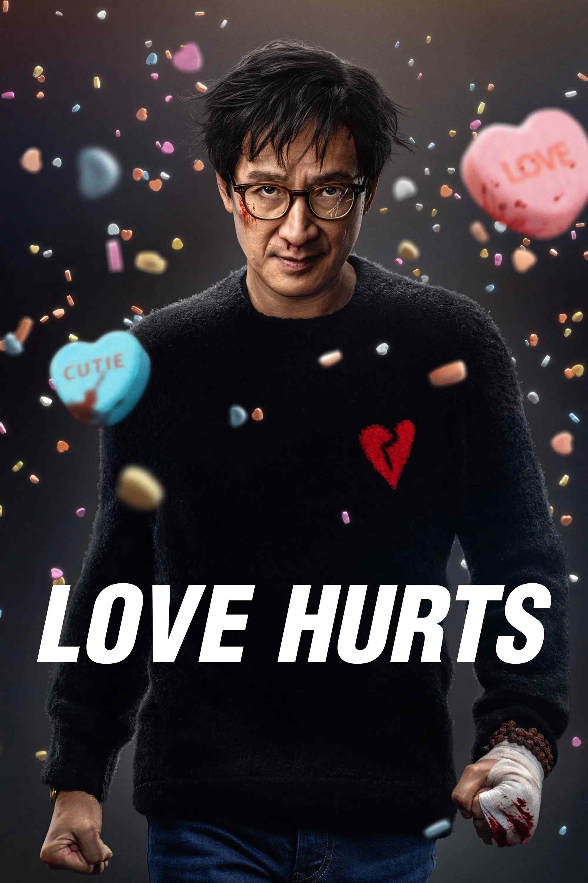 Poster chính thức của phim Phim Hành Động, Phim Hài "Yêu Là Đau" (Love Hurts - 2025), với sự tham gia của diễn viên Quan Kế Huy và Ariana DeBose.