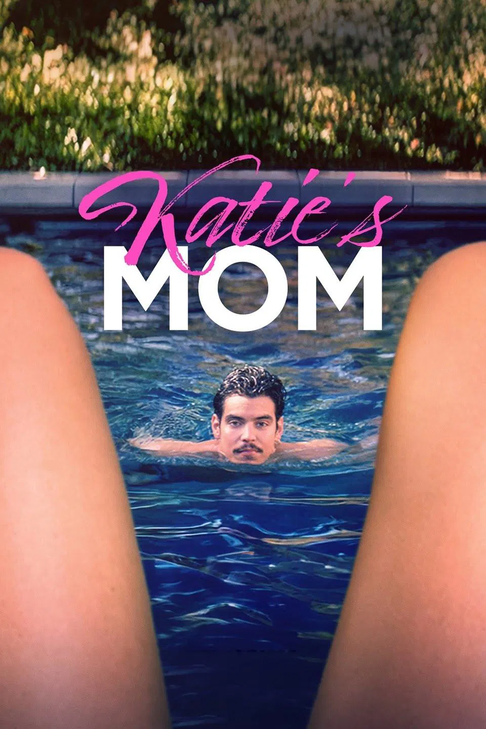 Poster chính thức của phim Phim Hài, Phim Tâm Lý "Yêu Mẹ Hay Yêu Con" (Katie's Mom - 2023), với sự tham gia của diễn viên Dina Meyer và Aaron Dominguez.