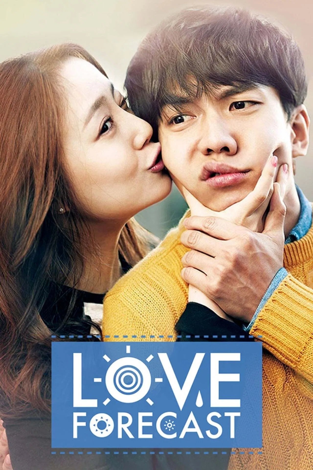 Poster chính thức của phim Phim Hài, Phim Tình Cảm "Yêu Phải Nàng Lắm Chiêu" (Love Forecast - 2015), với sự tham gia của diễn viên Lee Seung-gi và Moon Chae-won.